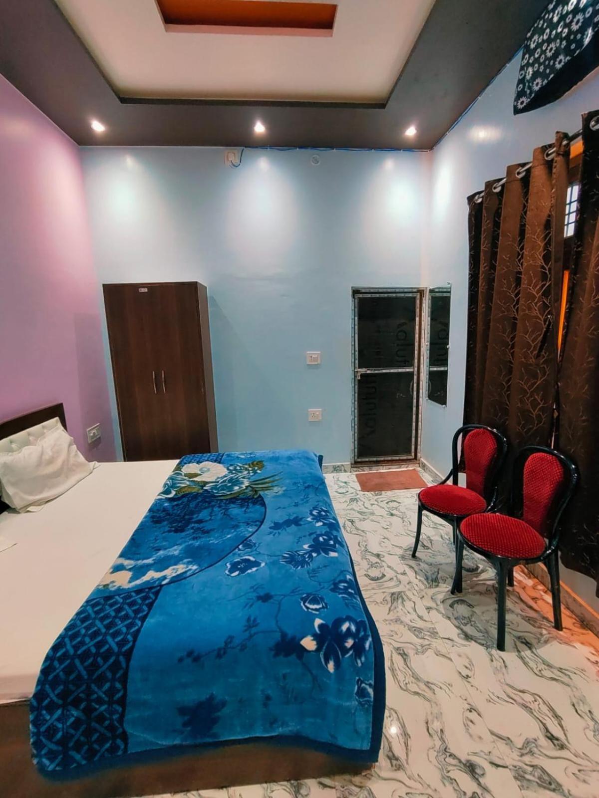 Kaka Guest House Ayodhya Экстерьер фото