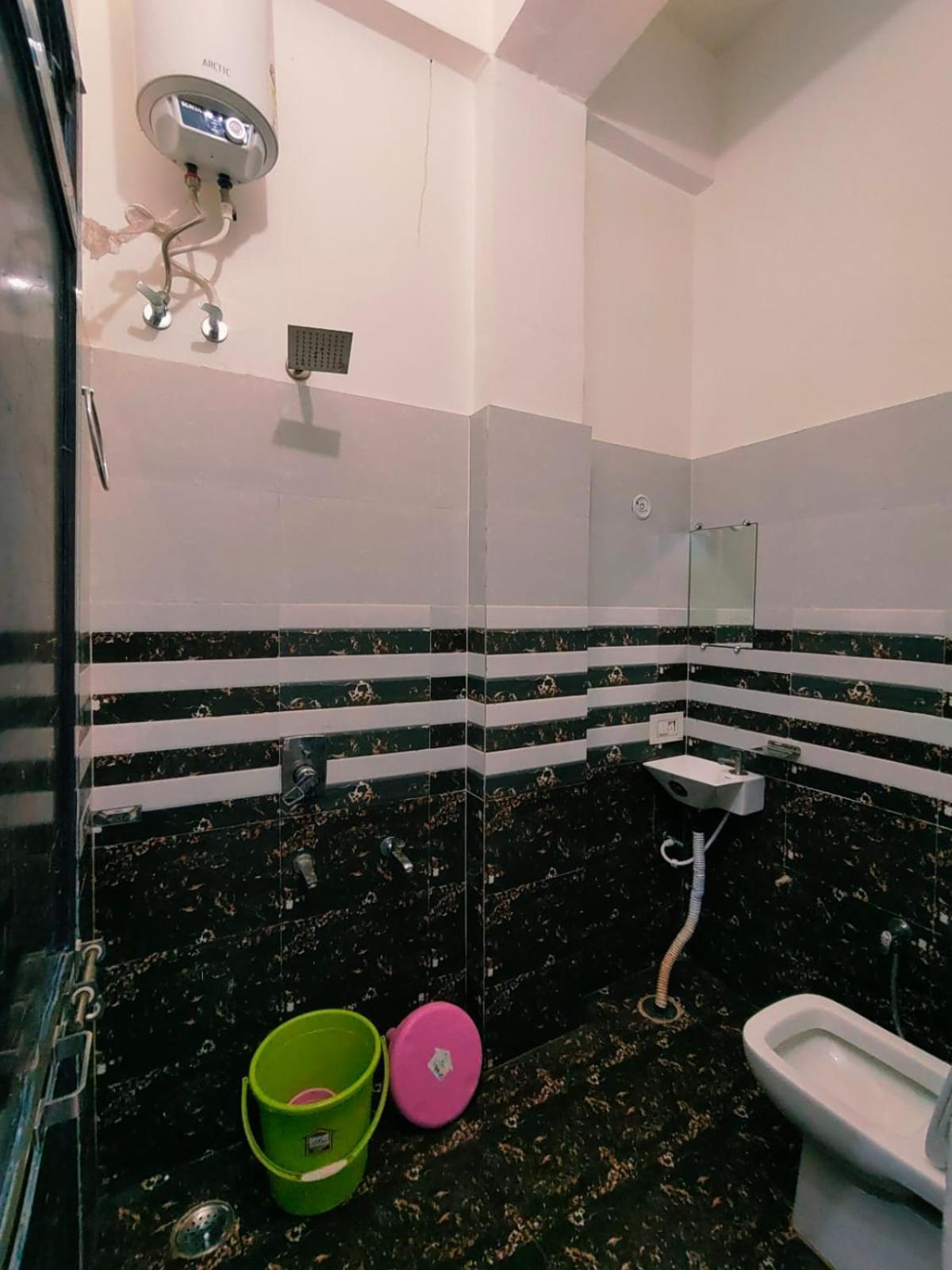 Kaka Guest House Ayodhya Экстерьер фото