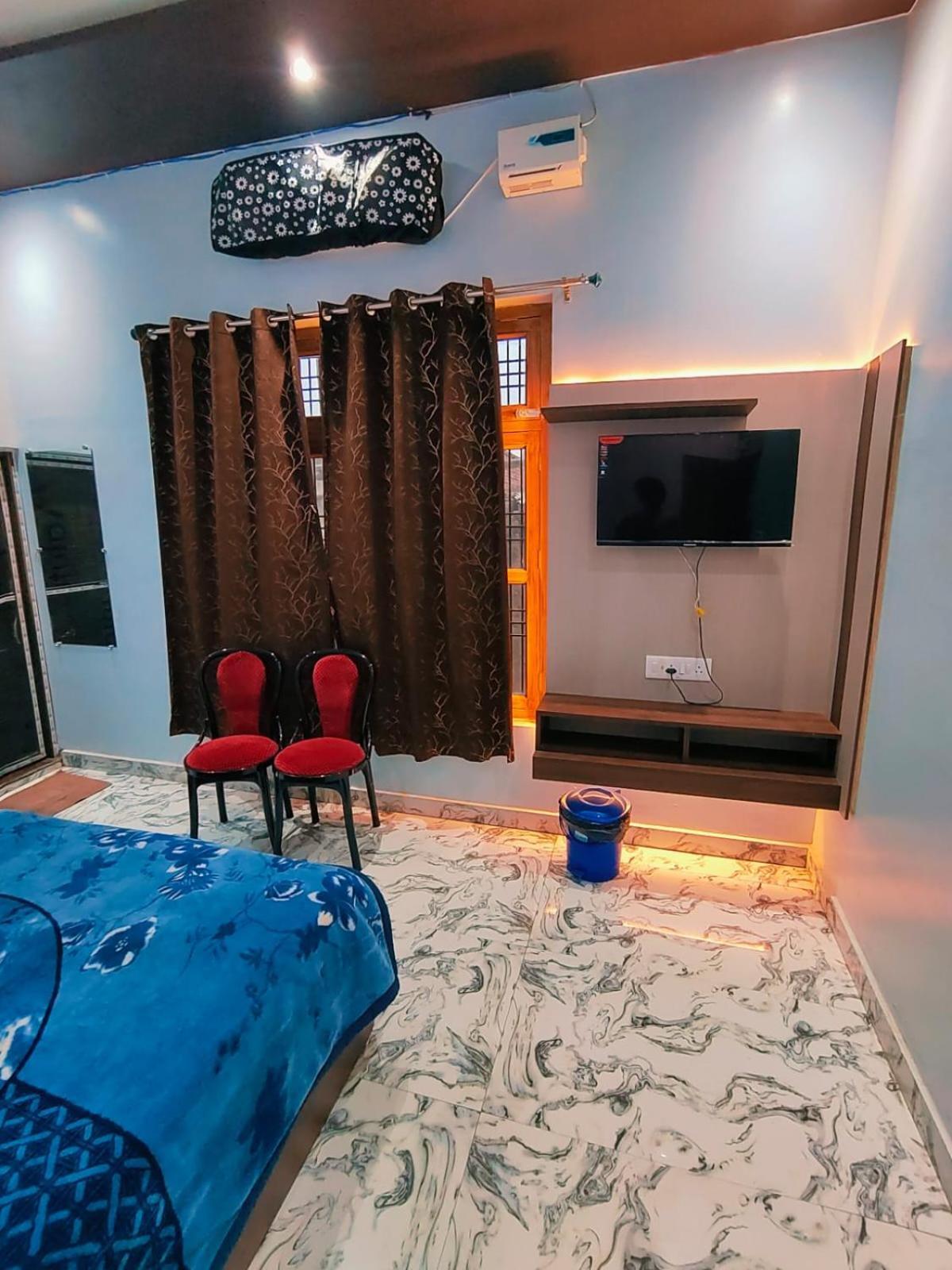 Kaka Guest House Ayodhya Экстерьер фото