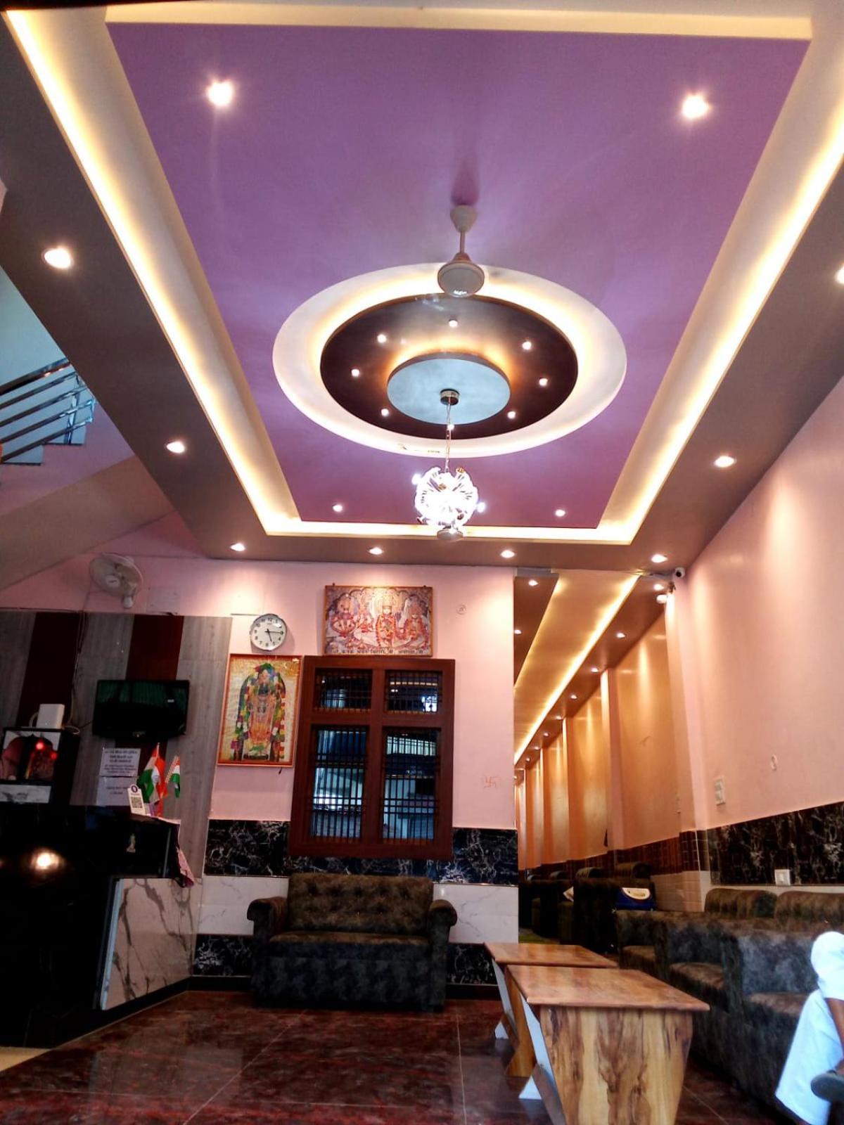 Kaka Guest House Ayodhya Экстерьер фото